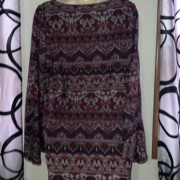 Simply Noelle longer length top in burgundy with open sleeve detailing size S - Picture 3 of 11